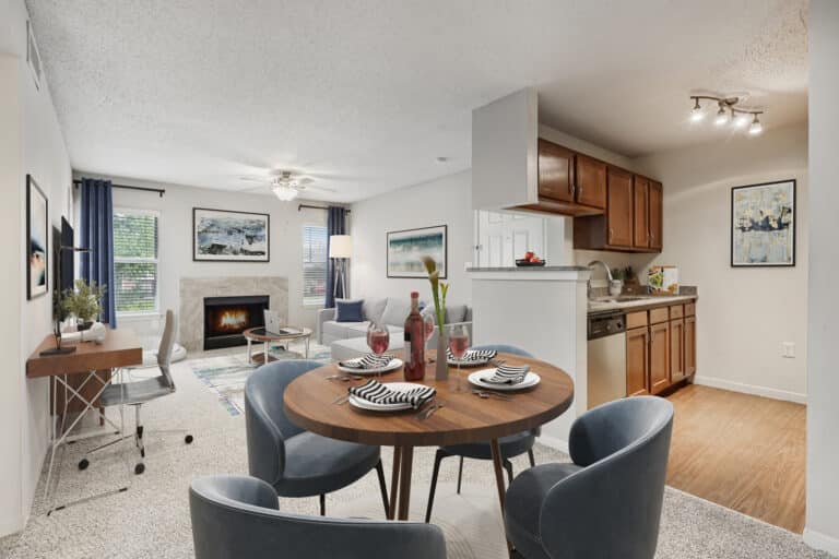 57Arbors-of-anderson-apartments-living2